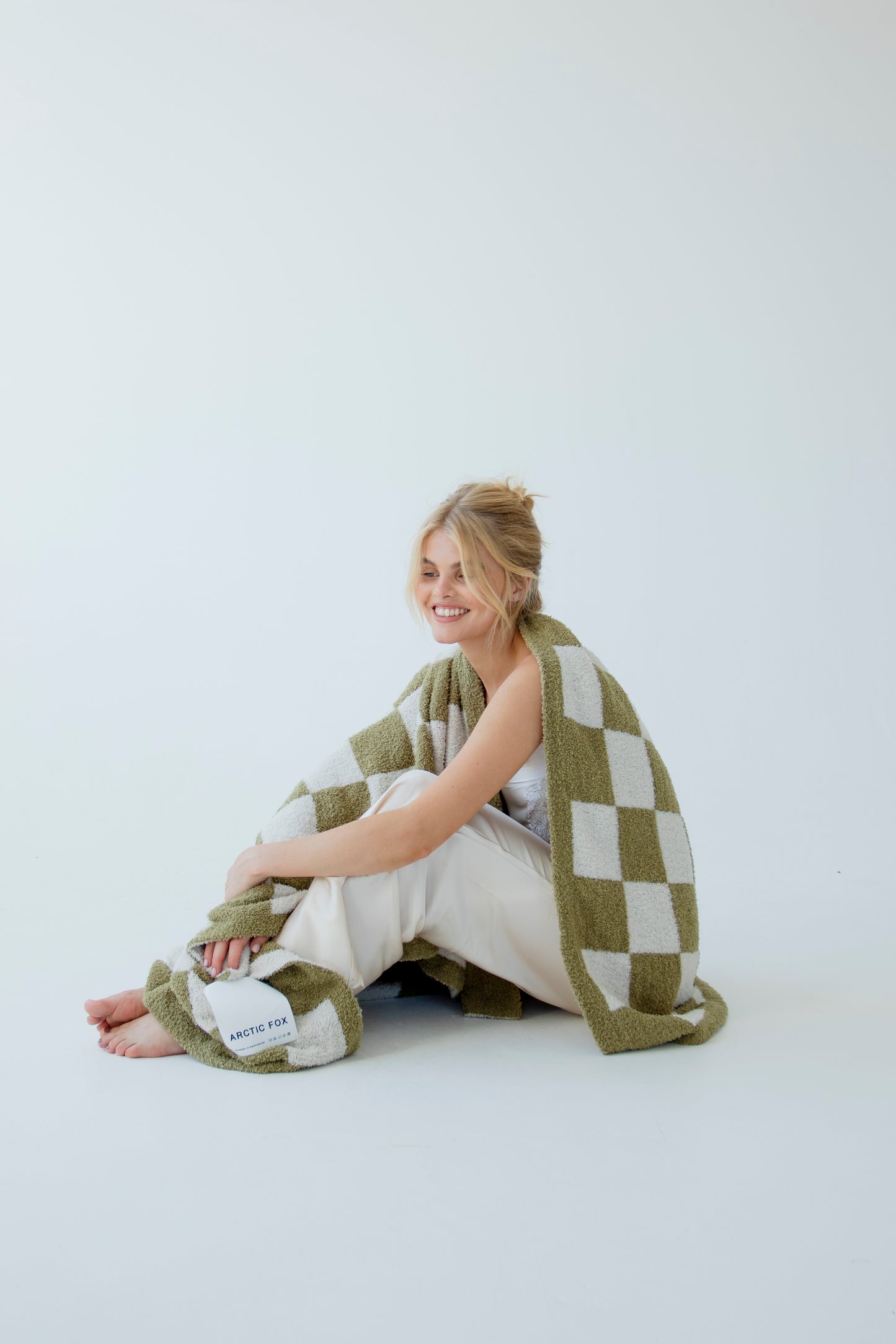 THE TEDDY THROW | KHAKI BEIGE
