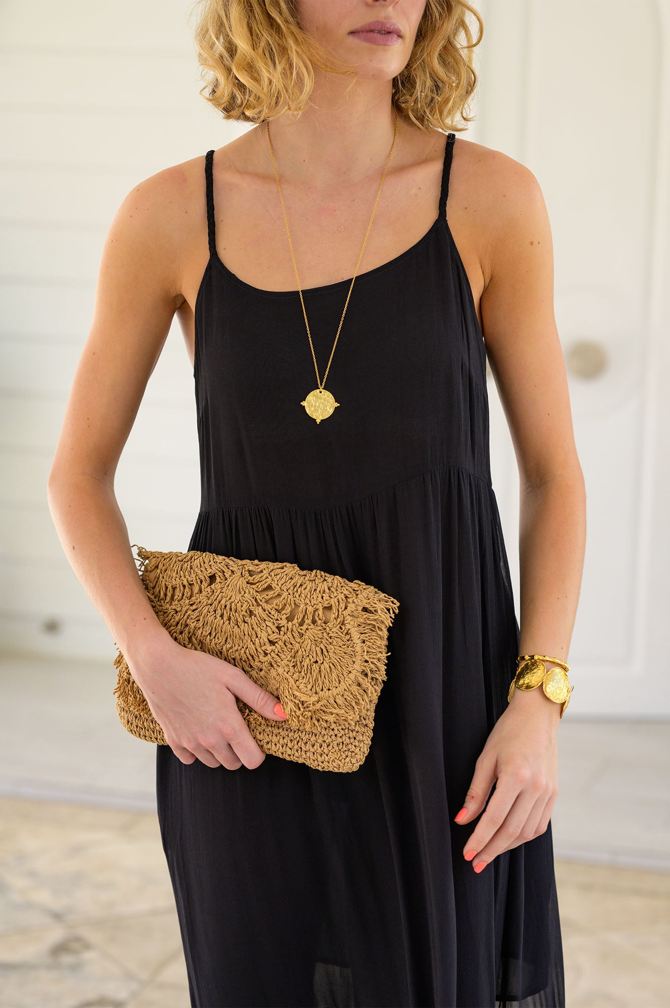 SERENE RAFFIA CLUTCH