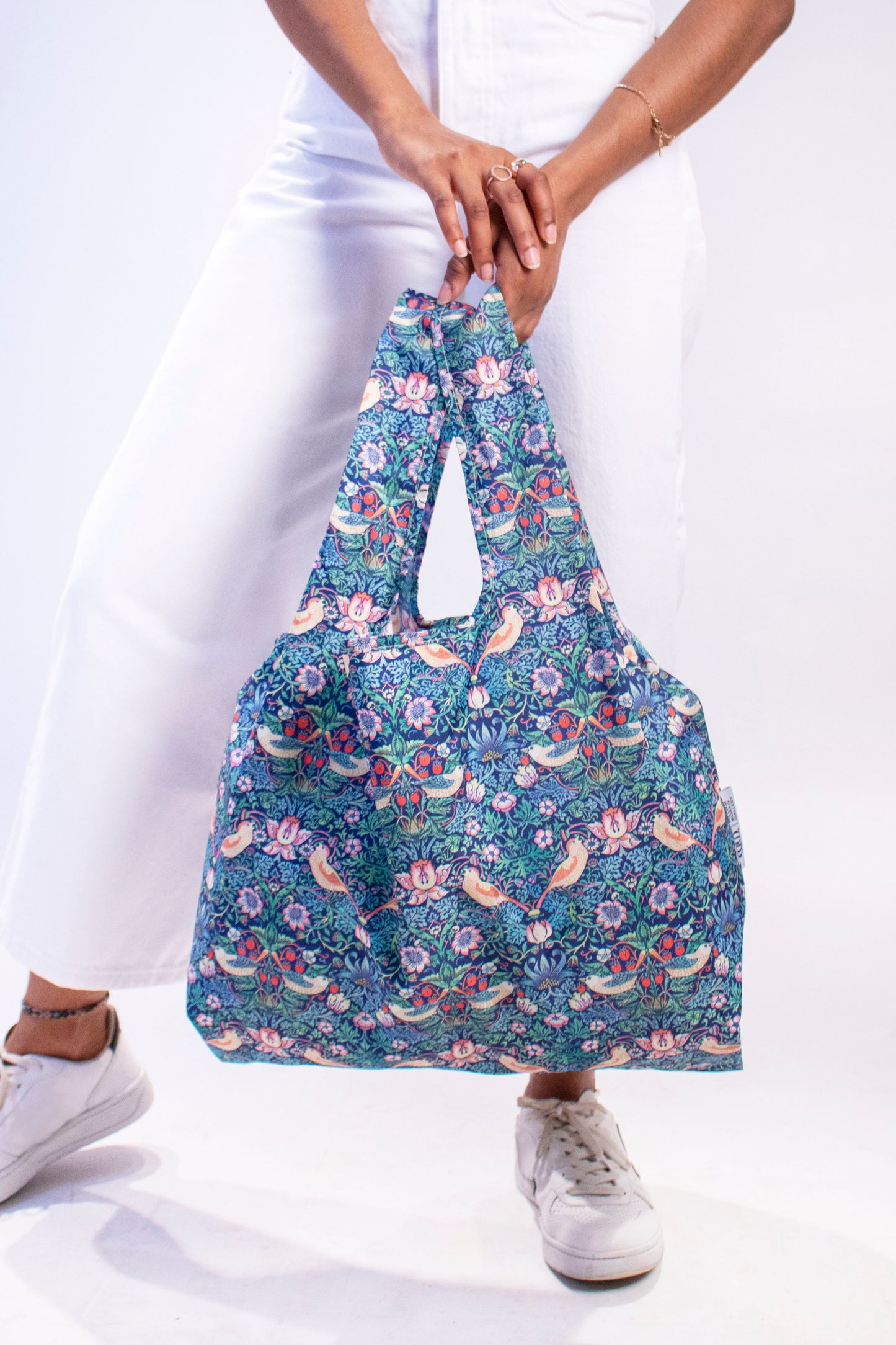 SHOPPER BAG | WILLIAM MORRIS STRAWBERRY THIEF
