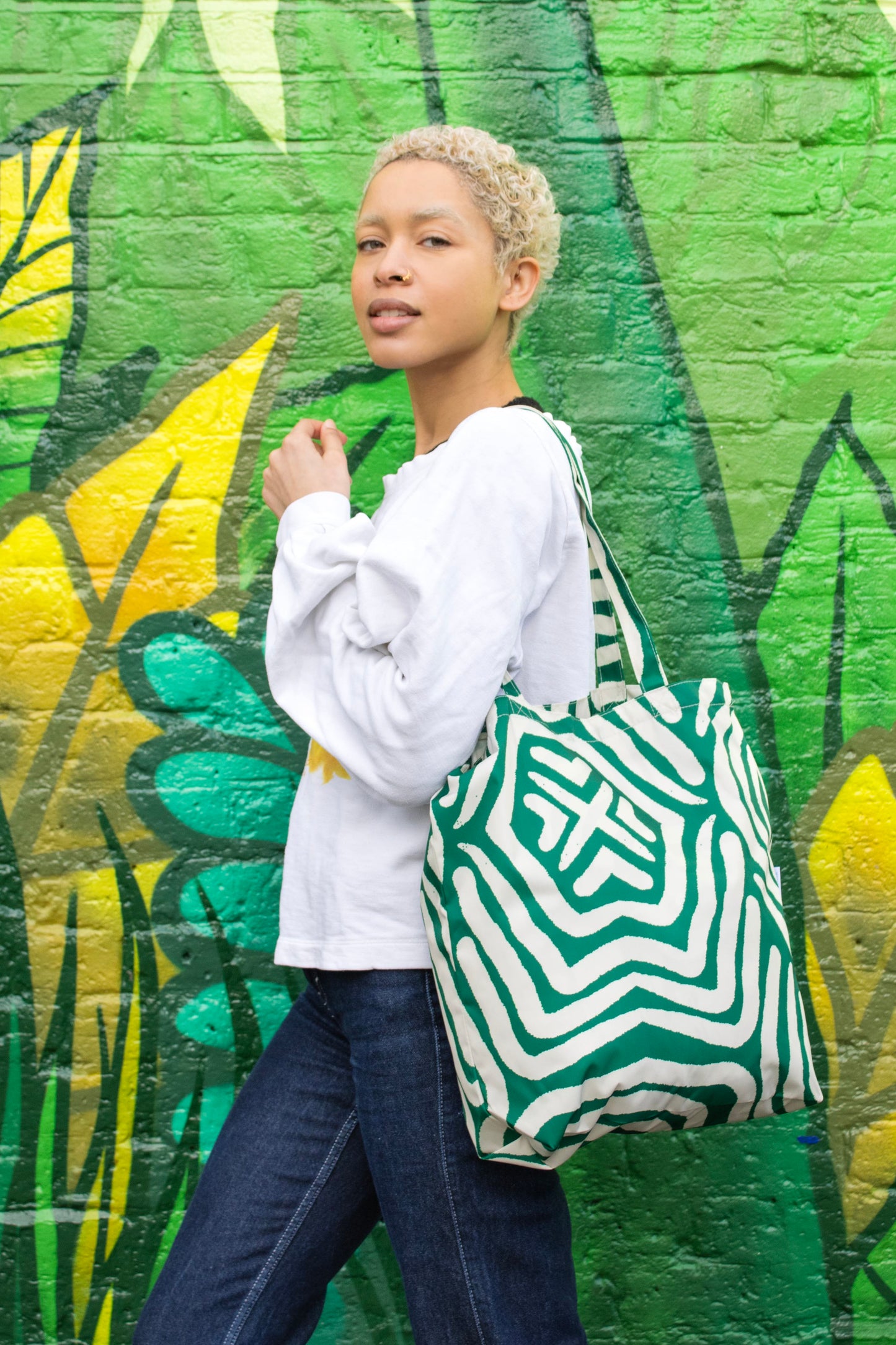 TOTE | GREEN + CREAM LINES