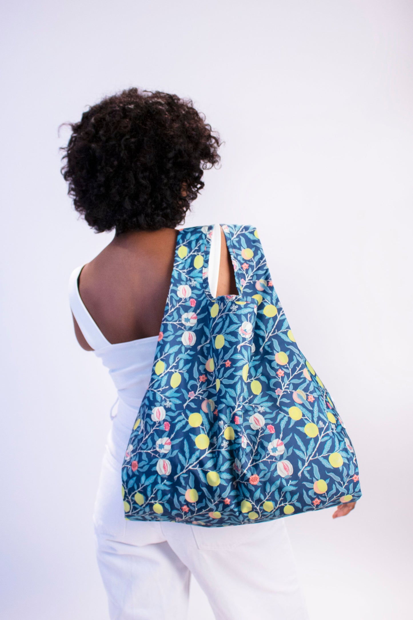 RECYCLED PLASTIC SHOPPER | WILLIAM MORRIS FRUIT